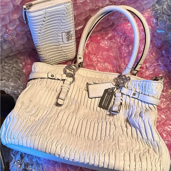 LOW START COACH Madison Sophia pleated leather satchel purse & wallet set - Picture 2 of 13